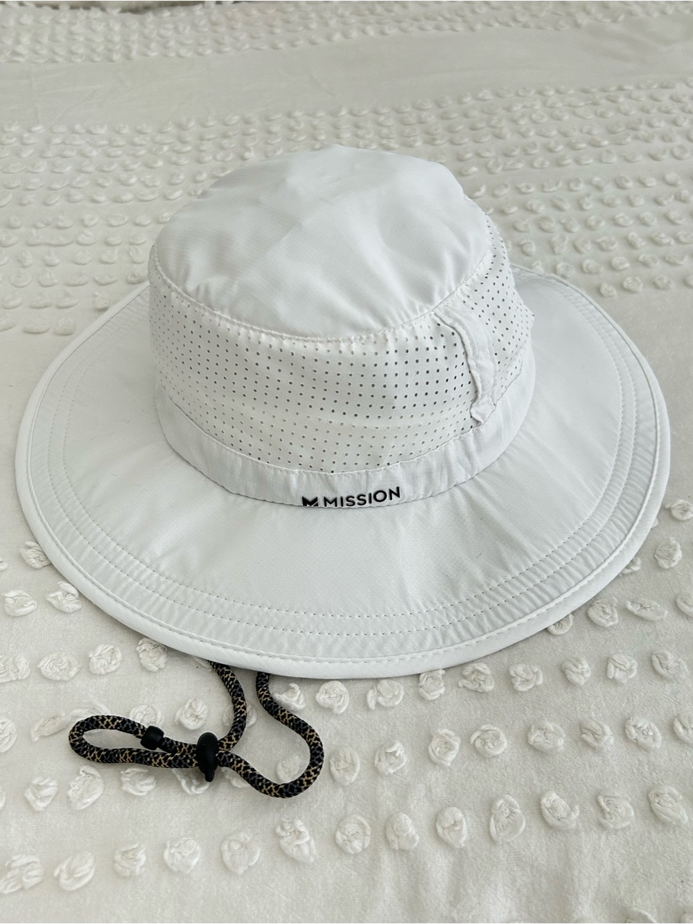 Mission White Cooling Bucket Hat Adjustable, Machine Washable & Foldable